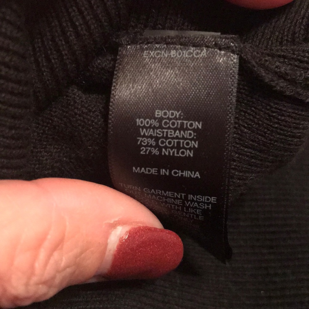 NWT EXPRESS Black Short Sleeve V Neck Sweater - Picture 5 of 7